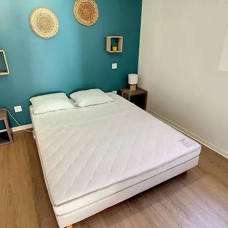 Maison Cosy Avec Terrasse Pres De La Rochelle, Et Stationnement Gratuits - Fr-1-710-12 Aytre