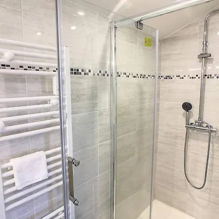 Maison Cosy Avec Terrasse Pres De La Rochelle, Et Stationnement Gratuits - Fr-1-710-12